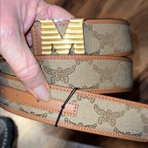 MCM Claus FBR belt (item code MXBEACJ03IG125) with tag